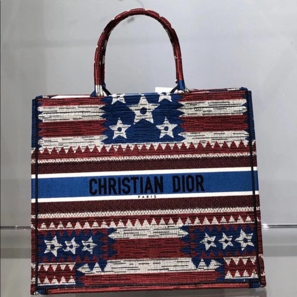 Slash sale🔥Dior book tote - Picture 1 of 13